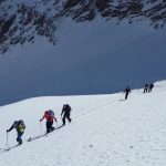 スノボツアーで魅力的な雪山体験を楽しもう